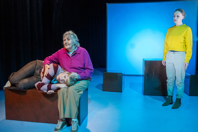 Könnyűvel indul Könnyűvel indul